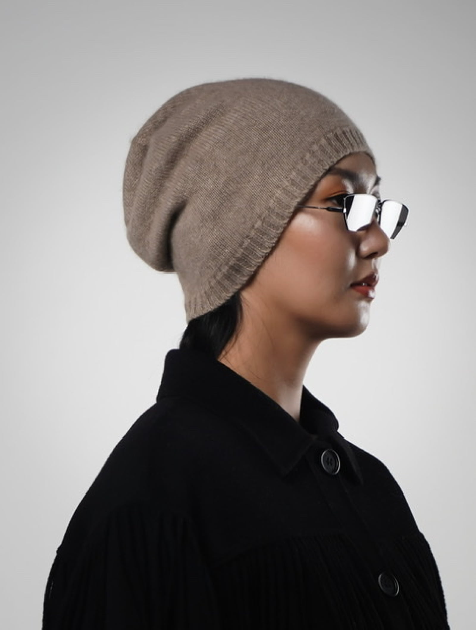 100% Mongolian cashmere - back view | Avant Cashmere