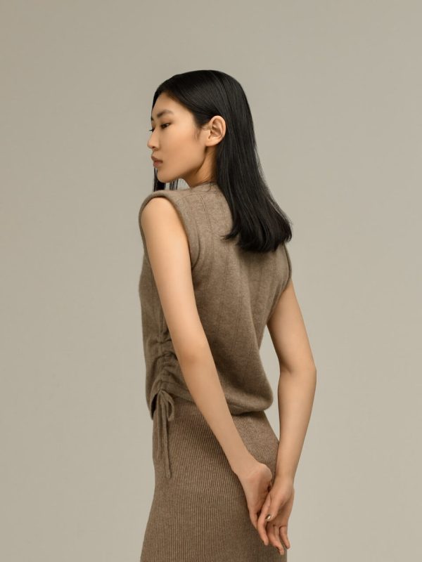 Striped 100% Mongolian cashmere for women - back view | Avant Cashmere