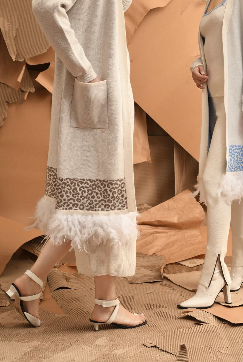 Leopard pattern wool blend cardigan for women - back view | Avant Cashmere