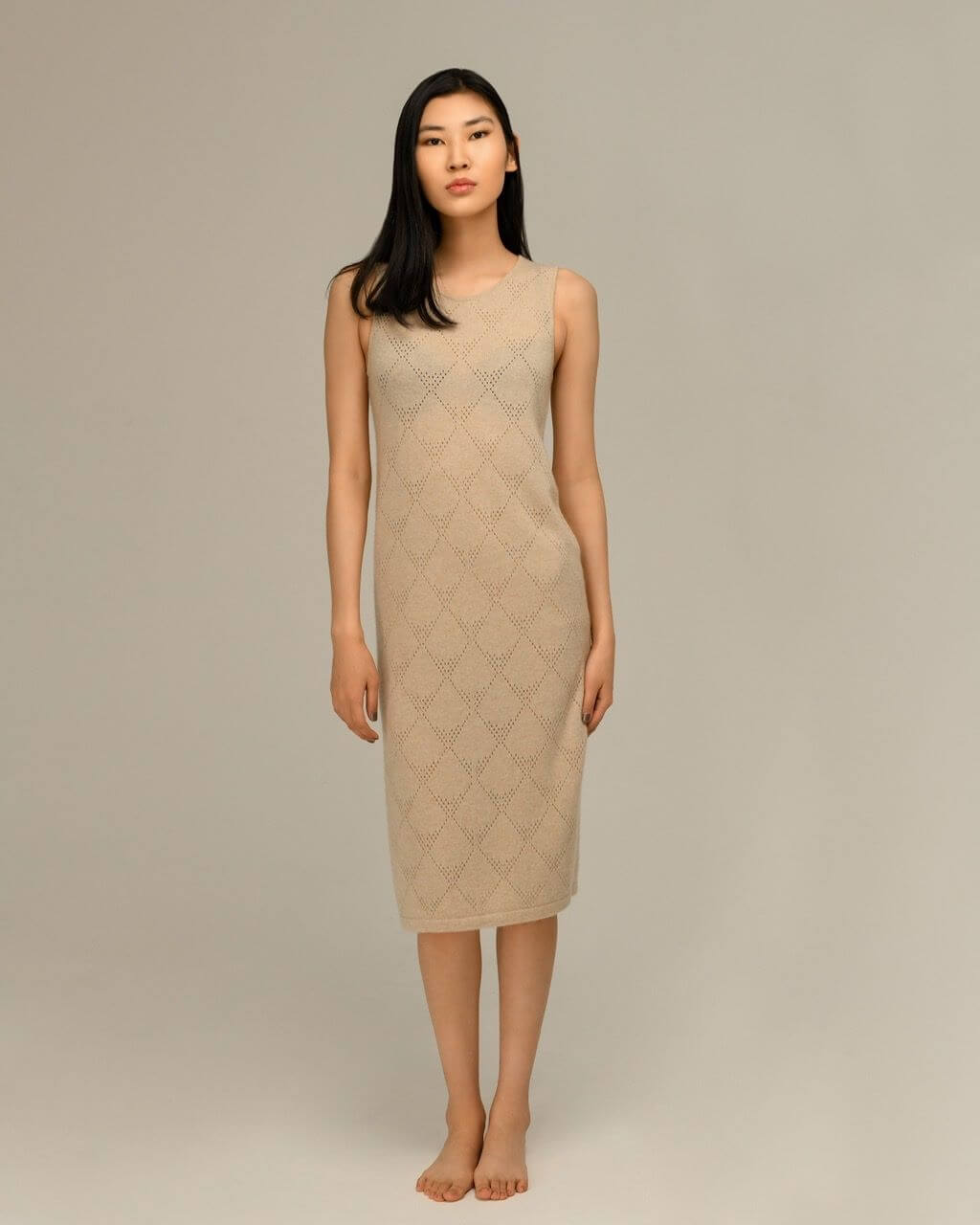 100% Mongolian cashmere for women - front view | Avant Cashmere