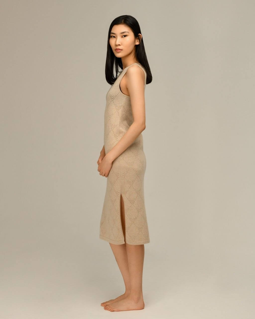 100% Mongolian cashmere for women - back view | Avant Cashmere