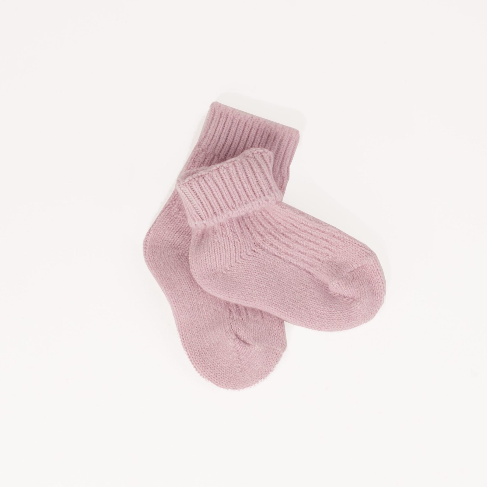 baby-socks-detail-avant-cashmere Cashmere blend socks for kids - detail view | Avant Cashmere