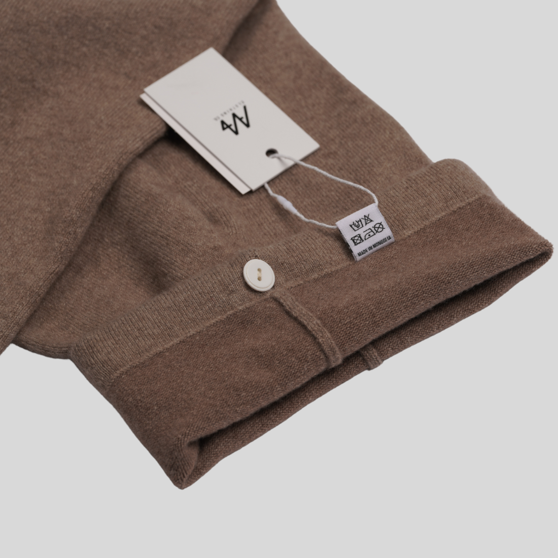 100% Mongolian cashmere leggings for kids - close-up texture | Avant Cashmere