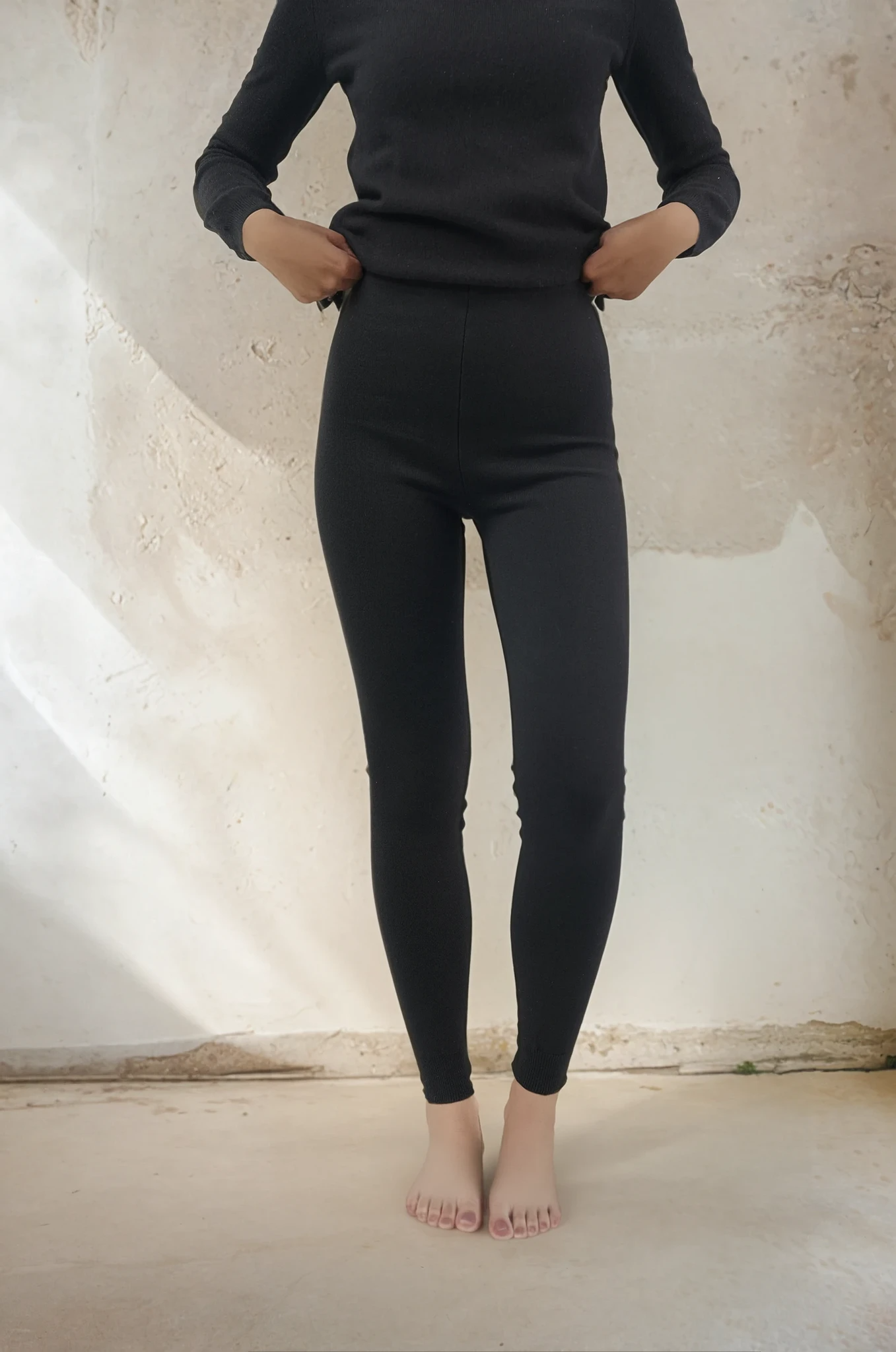 Wool blend leggings for women - back view | Avant Cashmere