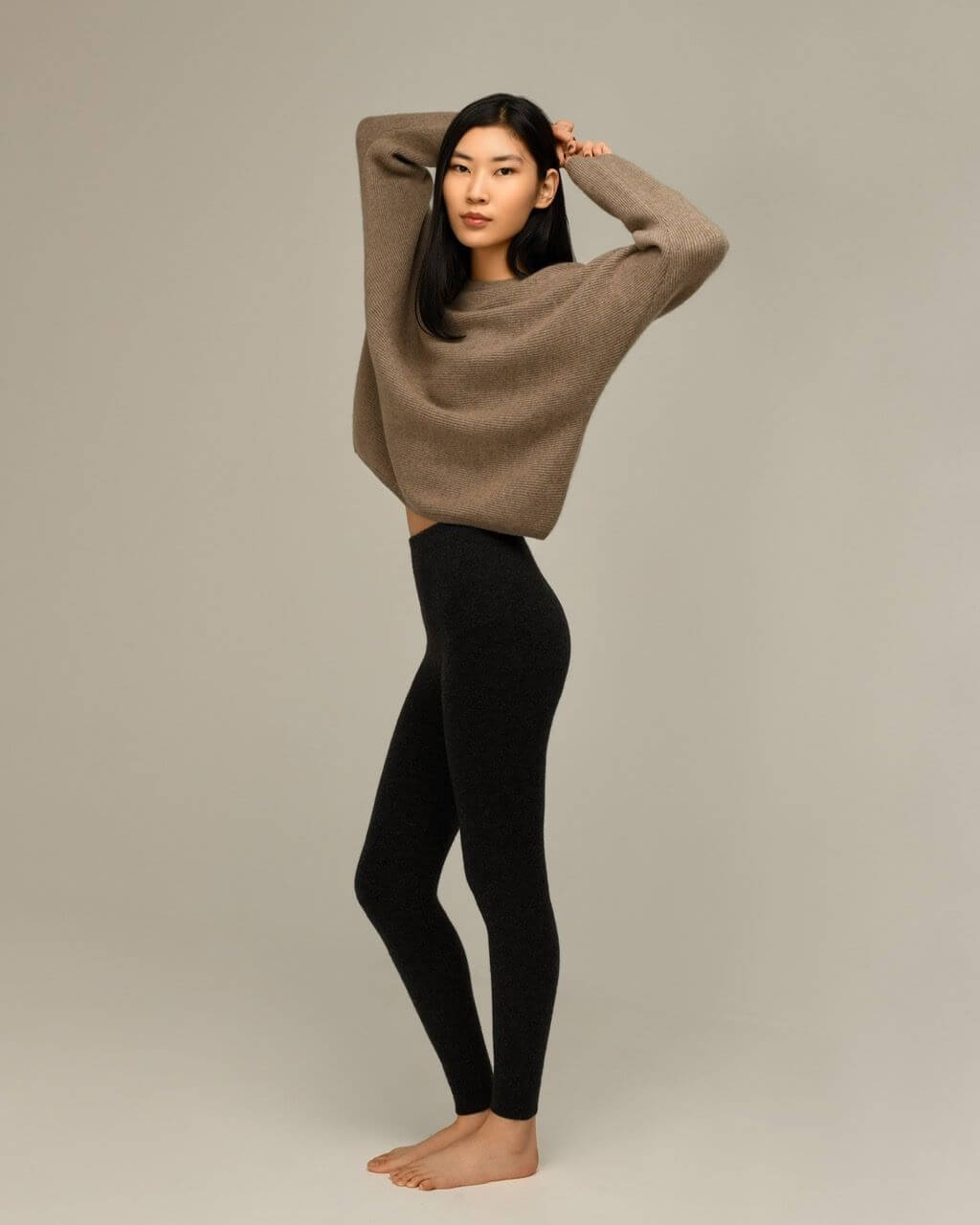 100% Mongolian cashmere leggings for women - front view | Avant Cashmere