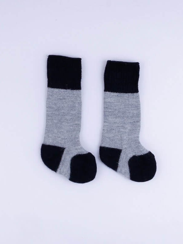 Wool blend socks - side view | Avant Cashmere