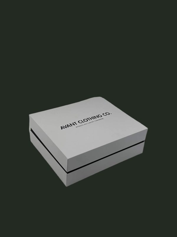 Cashmere blend gift box for kids - back view | Avant Cashmere