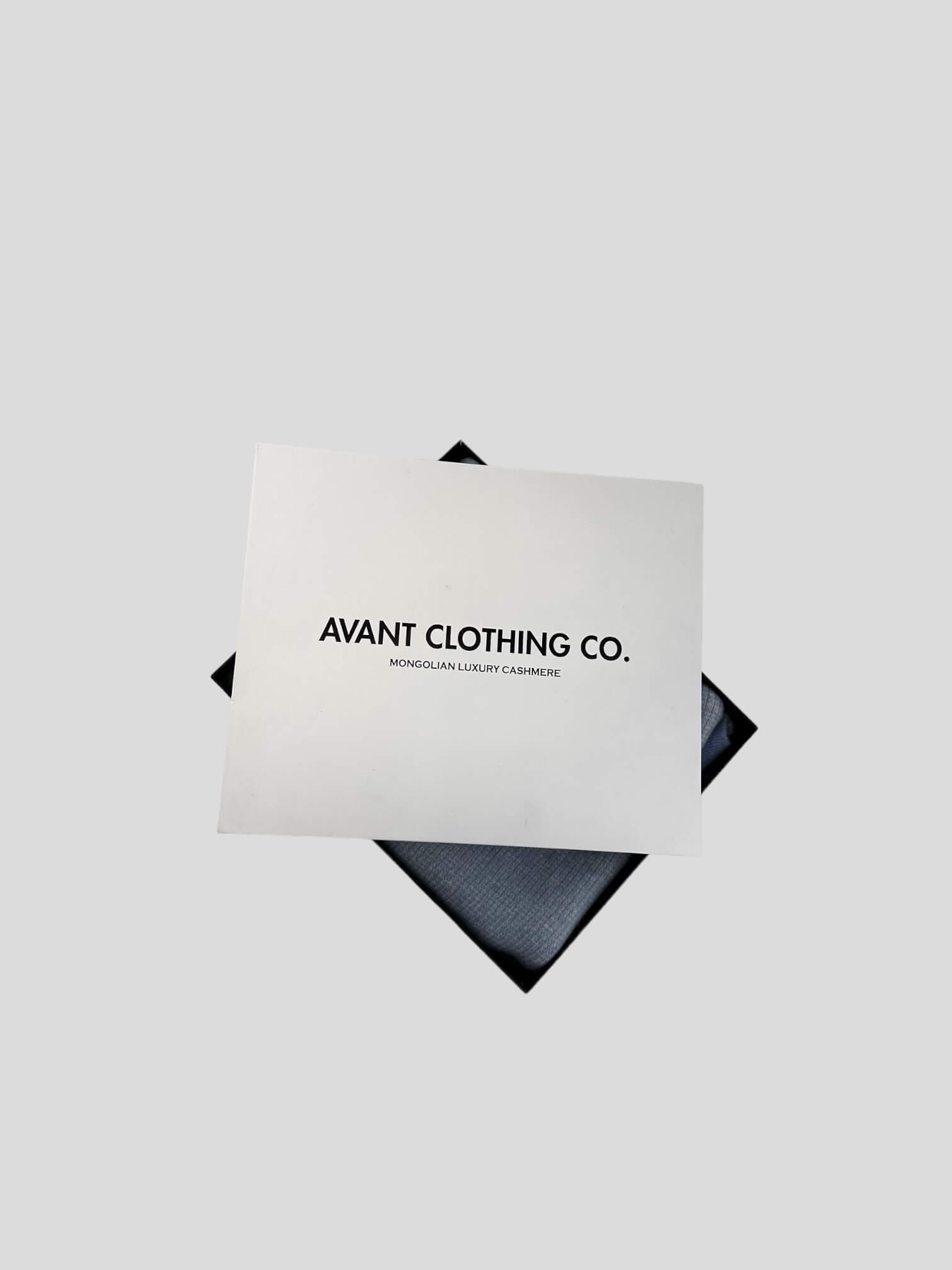 Cashmere blend gift box for kids - detail view | Avant Cashmere