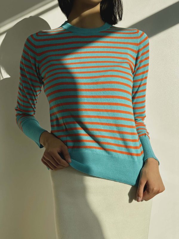 Pastel wool blend for women - side view | Avant Cashmere