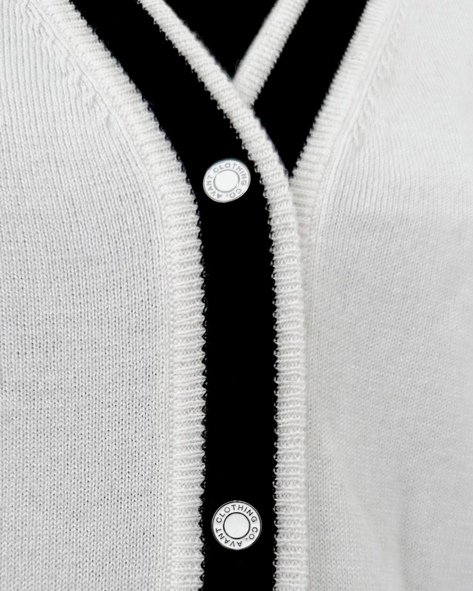 Pastel wool blend for women - back view | Avant Cashmere