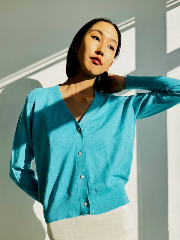 Pastel wool blend for women - flat lay | Avant Cashmere