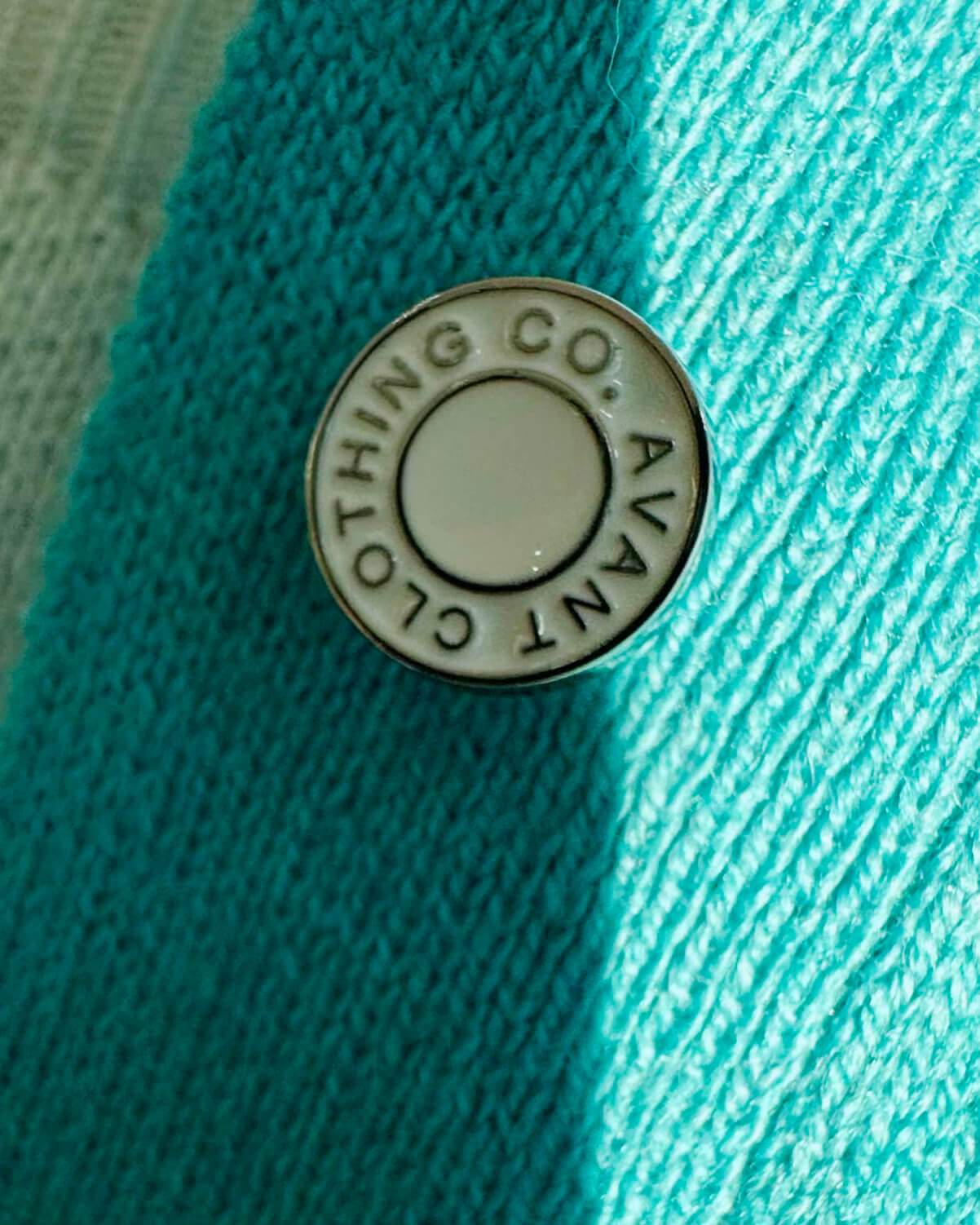 Pastel wool blend for women - packaging | Avant Cashmere