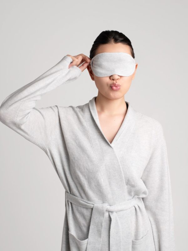 100% Mongolian cashmere for women - front view | Avant Cashmere