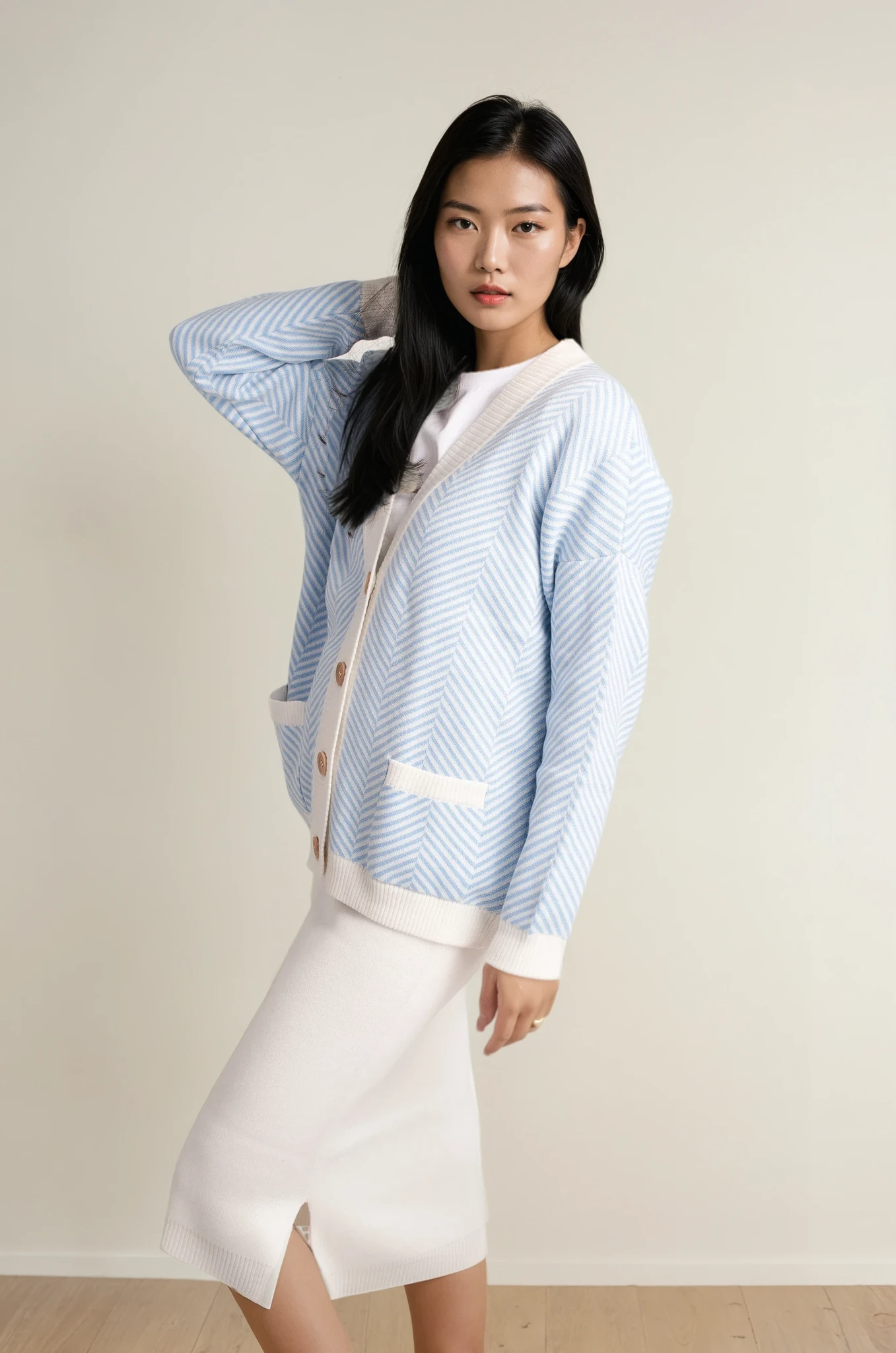 Jacquard wool blend cardigan for women - detail view | Avant Cashmere