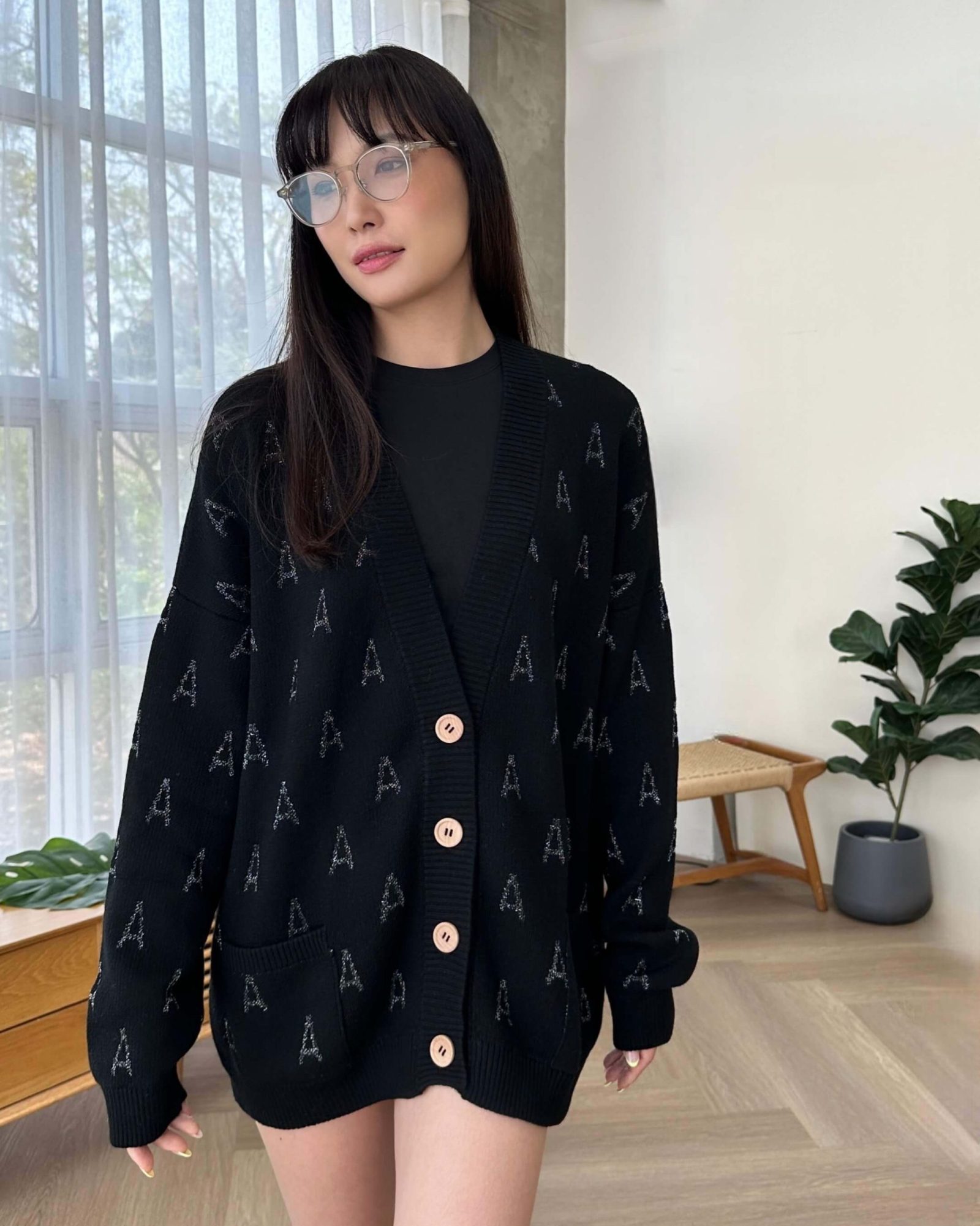 Jacquard wool blend cardigan for women - styled look | Avant Cashmere