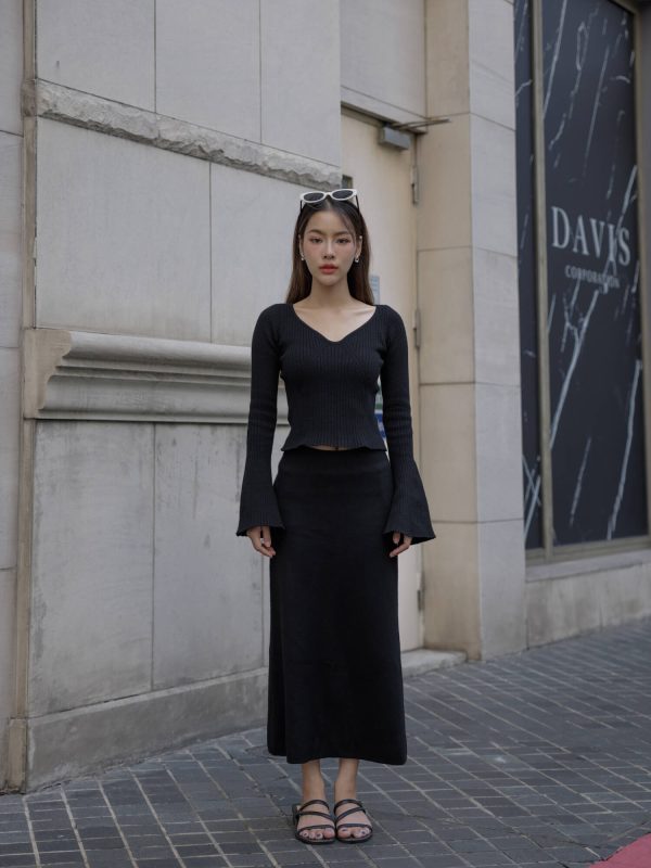 Mid-length pencil skirt - Image 5