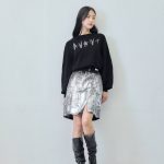 Mini skirt / full foil / - front view | Avant Cashmere