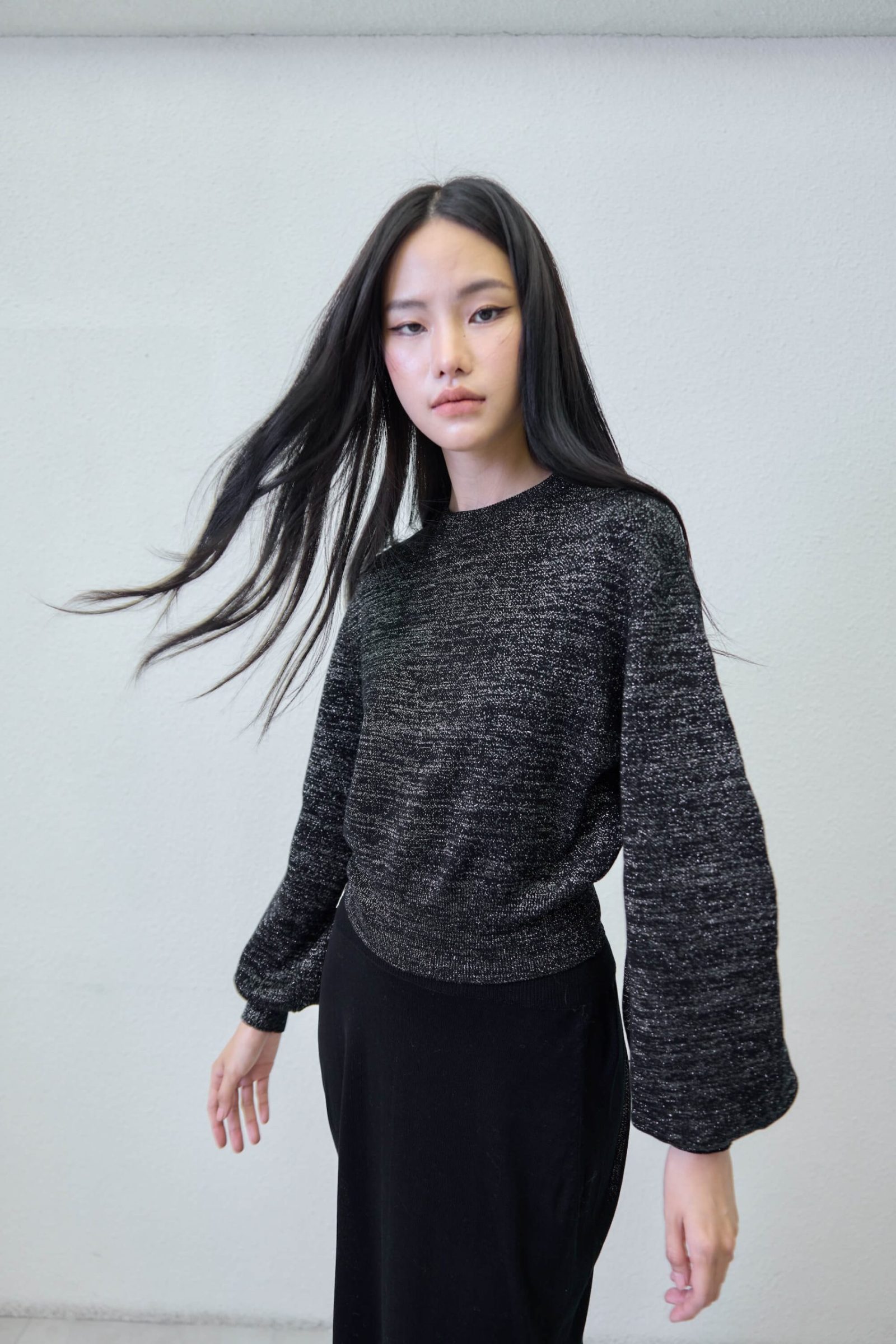 Shirt in black - front view | Avant Cashmere