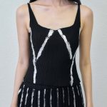 Striped in black - front view | Avant Cashmere