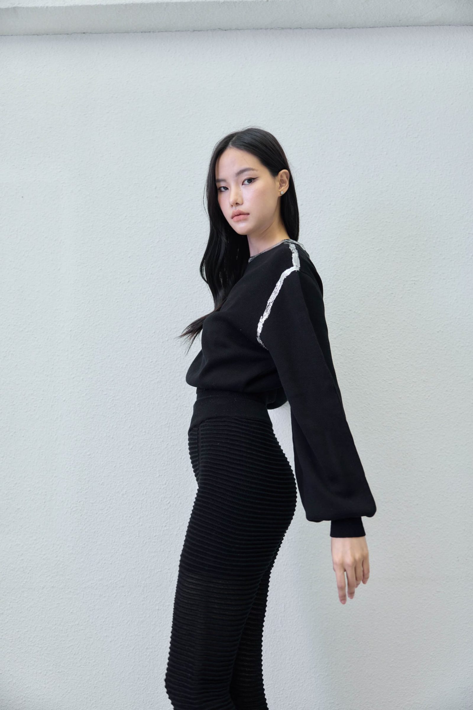 Black Trouser - close-up texture | Avant Cashmere