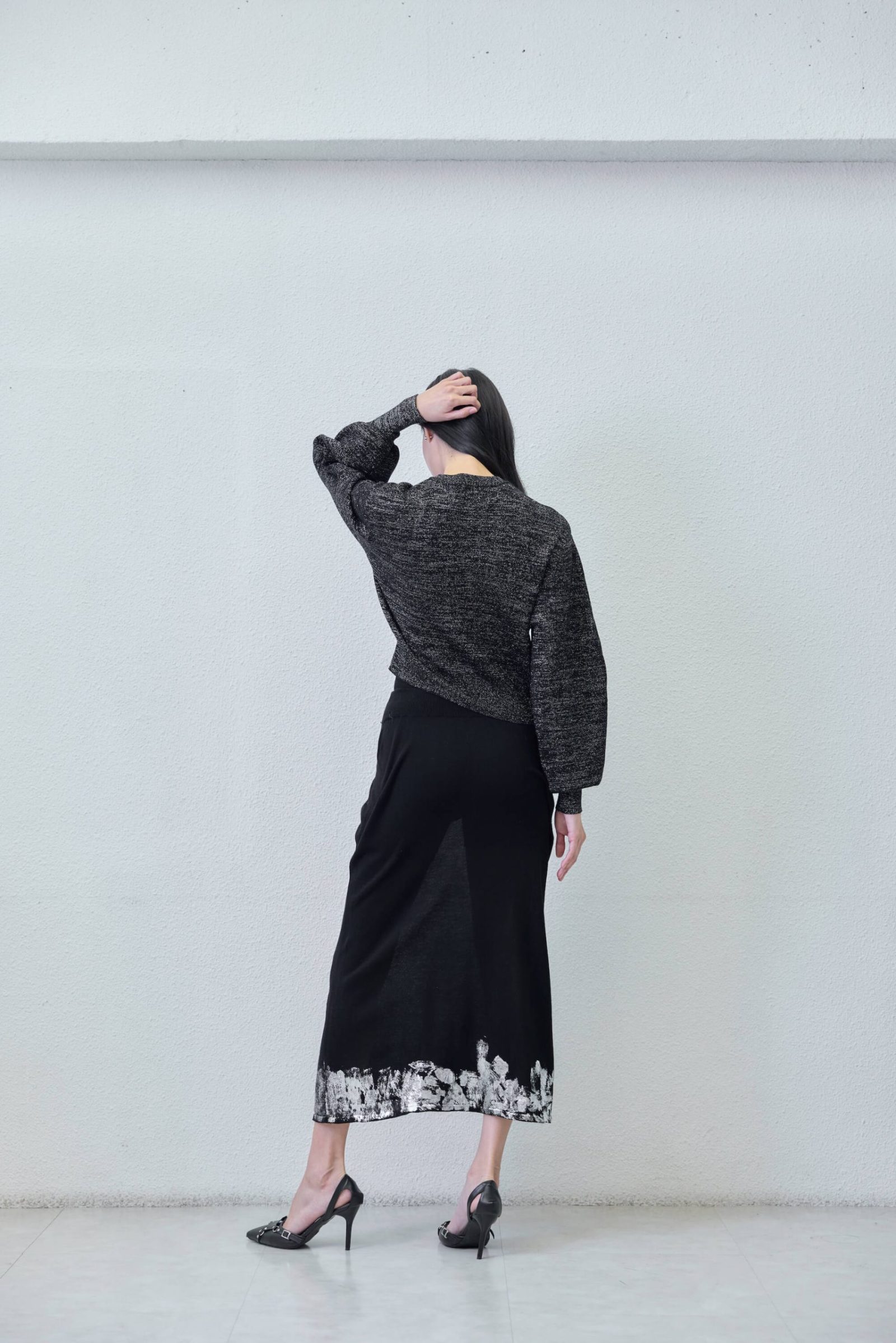 Hourglass skirt - back view | Avant Cashmere