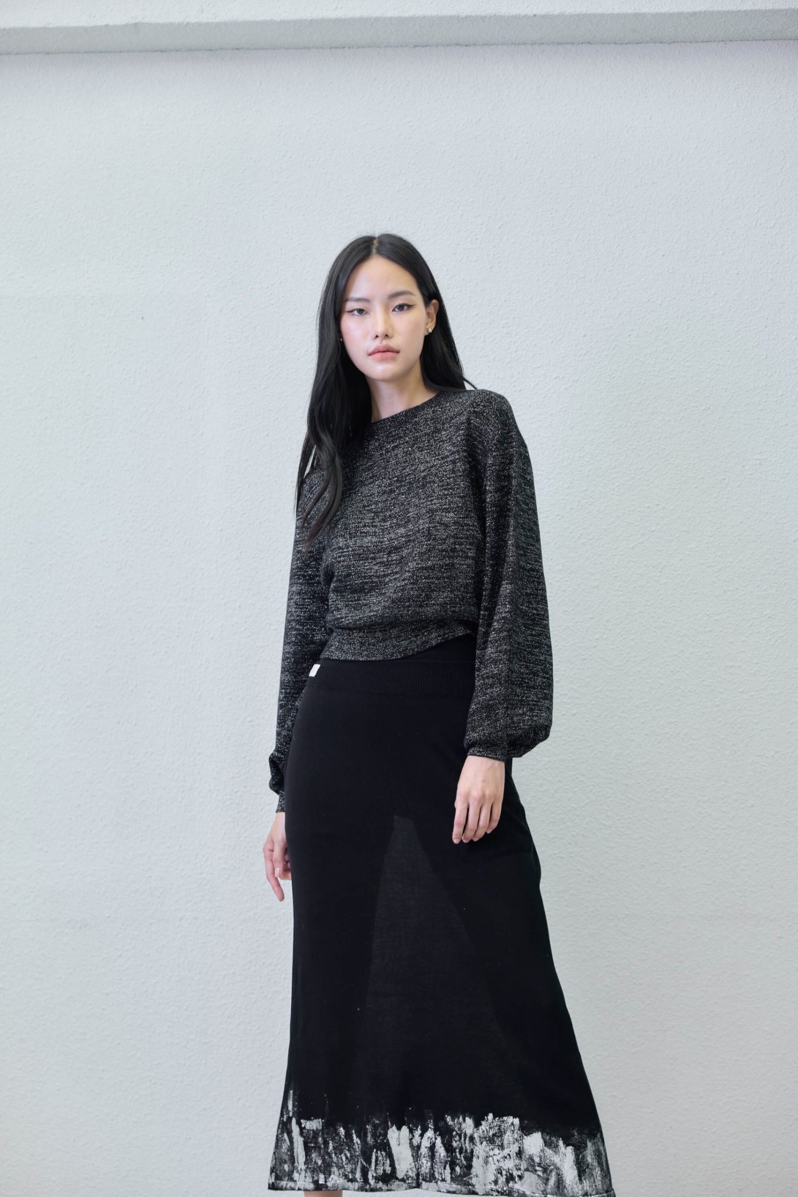 Hourglass skirt - side view | Avant Cashmere