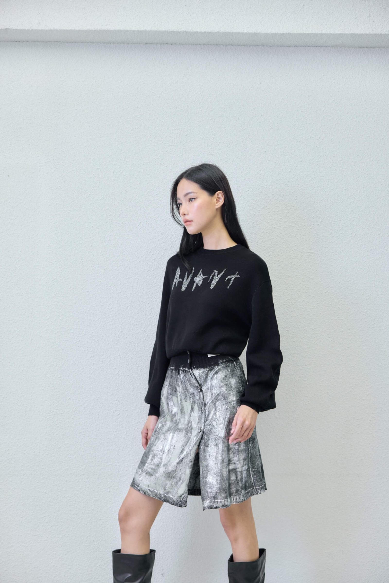 Mini skirt / full foil / - close-up texture | Avant Cashmere