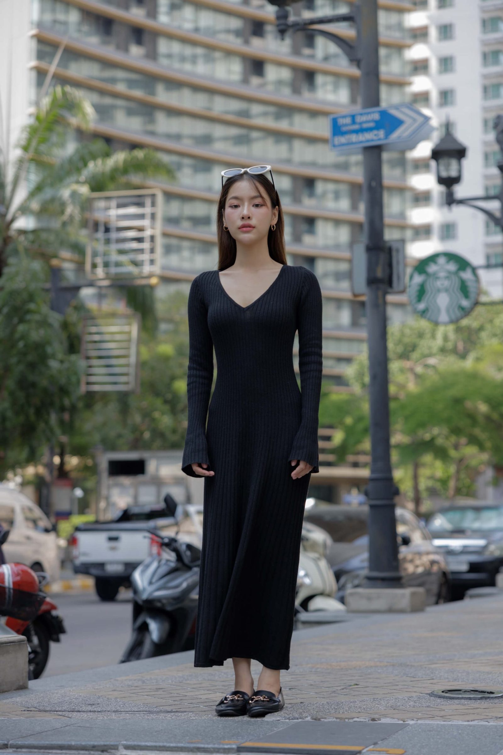 Wool blend dress for women - back view | Avant Cashmere