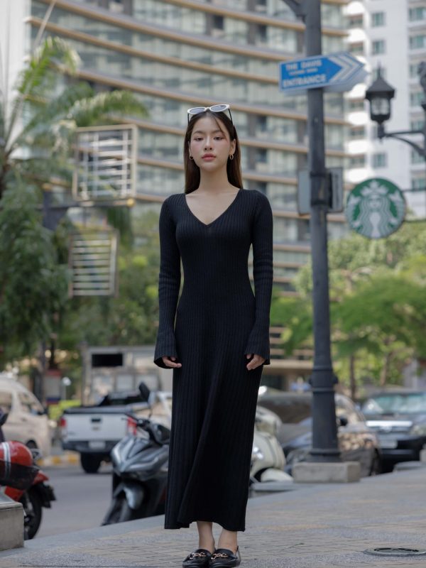 Wool blend dress for women - back view | Avant Cashmere