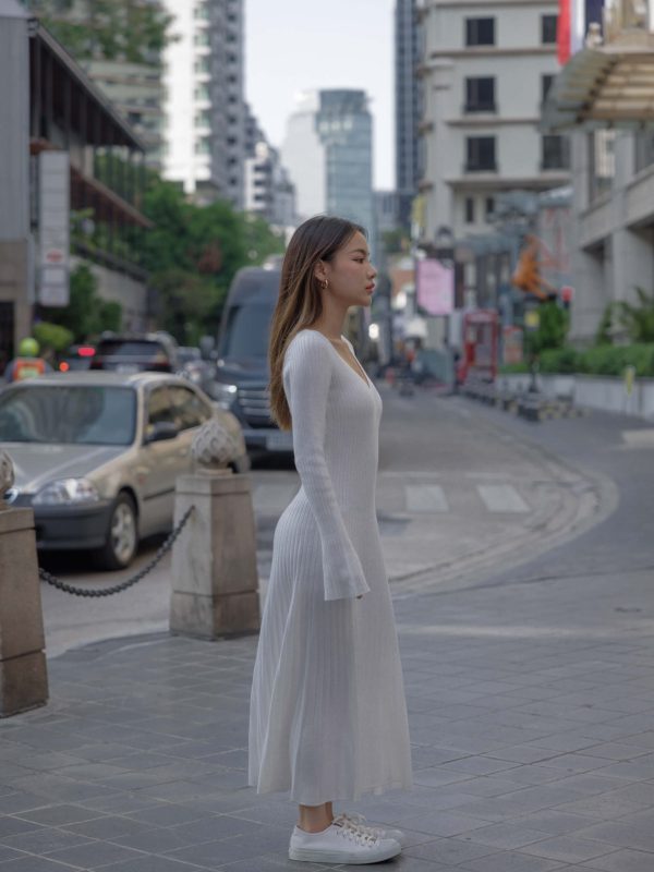 Wool blend dress for women - side view | Avant Cashmere