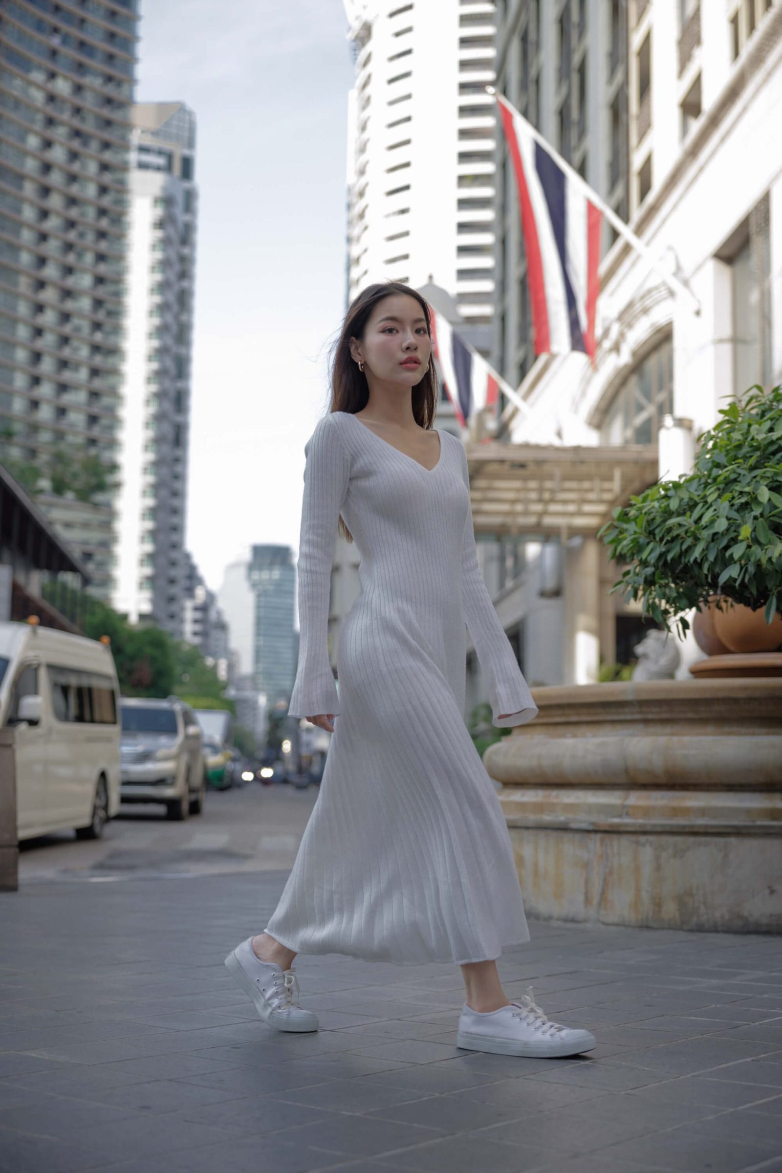 Wool blend dress for women - styled look | Avant Cashmere