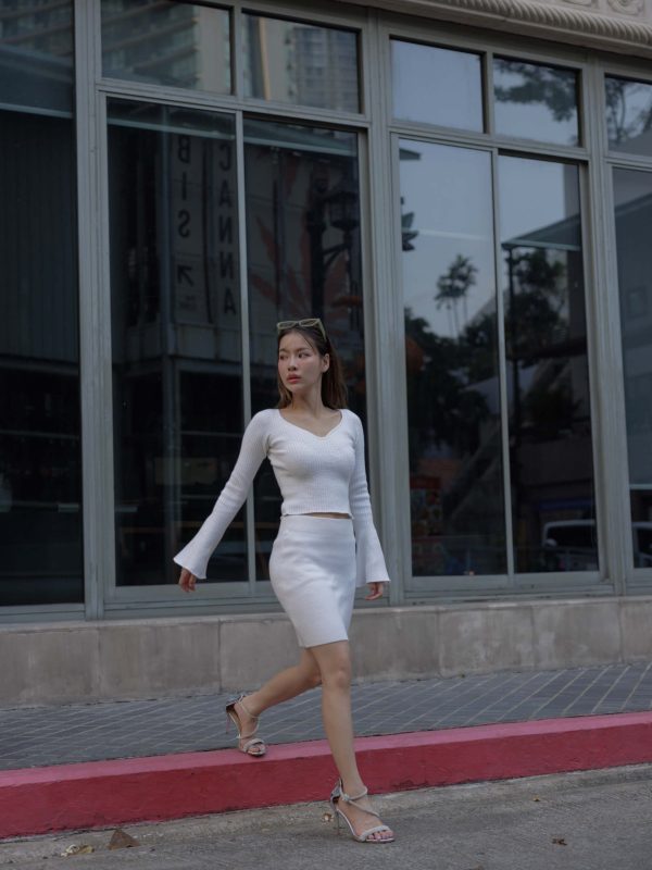 Wool blend top for women - flat lay | Avant Cashmere