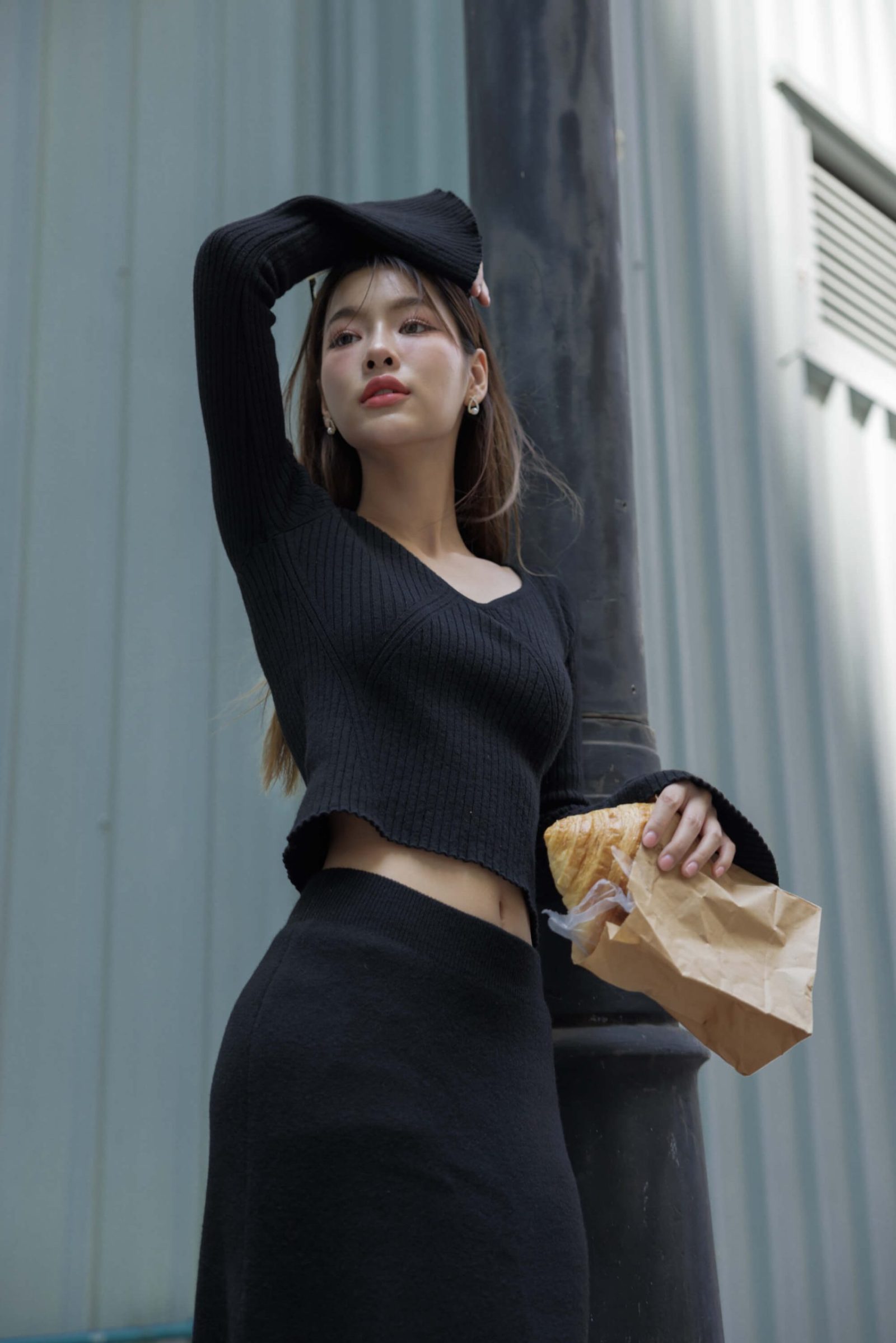 Wool blend top for women - packaging | Avant Cashmere