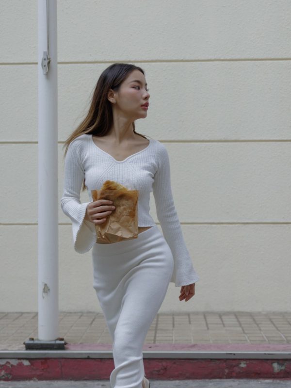 Wool blend top for women - styled look | Avant Cashmere