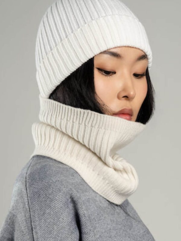 Wool blend scarf for women - flat lay | Avant Cashmere