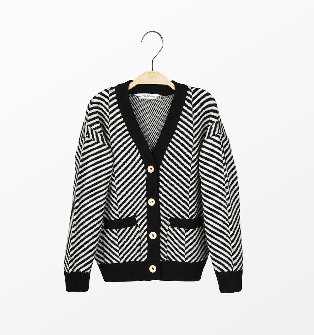 Leopard pattern wool blend cardigan for kids - close-up texture | Avant Cashmere