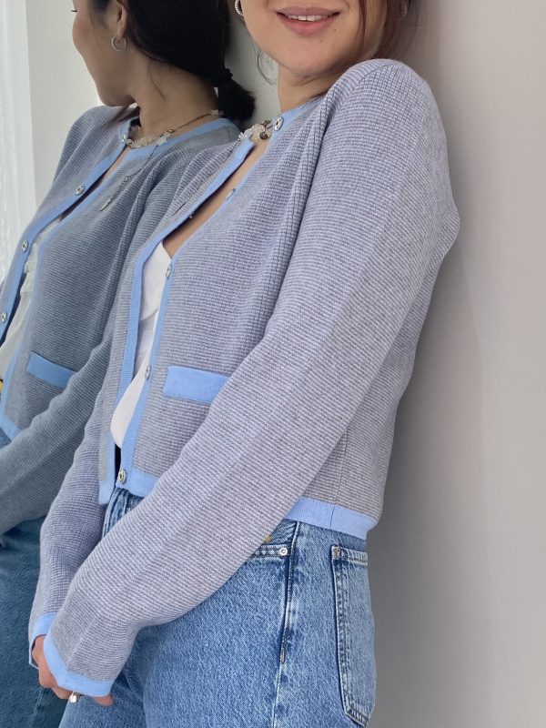 Jacquard 100% Mongolian cashmere jacket for women - front view | Avant Cashmere