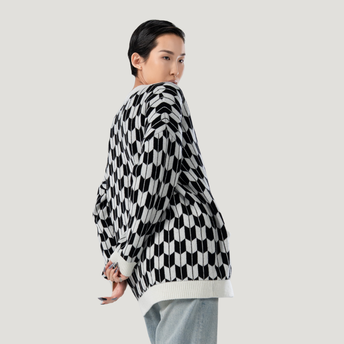 Jacquard wool blend cardigan for women - back view | Avant Cashmere