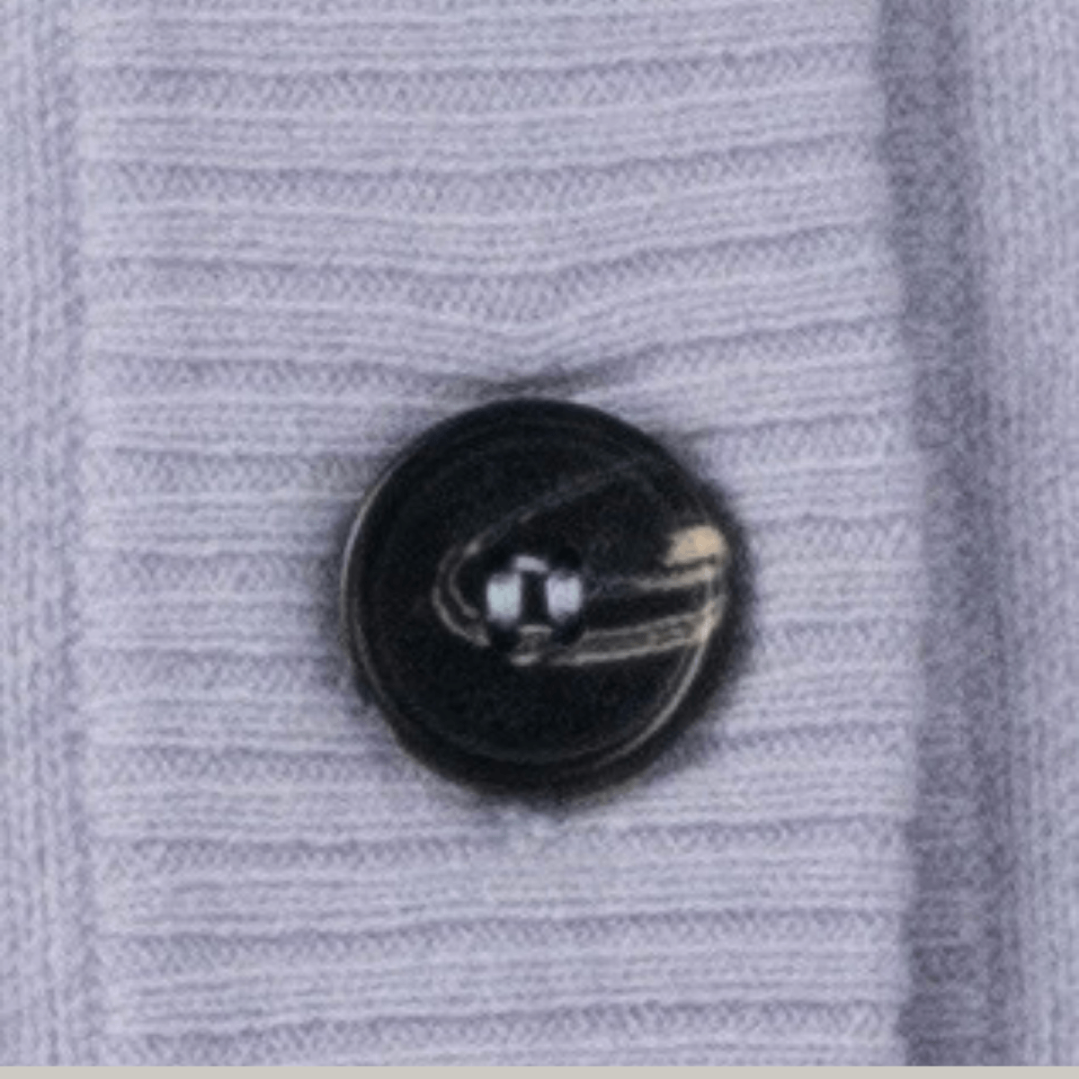 Jacquard wool blend cardigan for women - packaging | Avant Cashmere